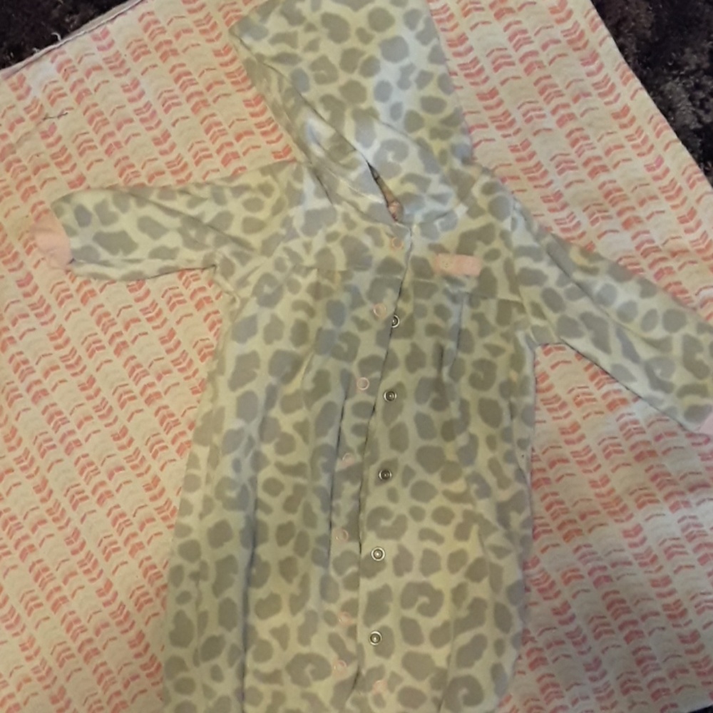 6mos girls hooded sleeper